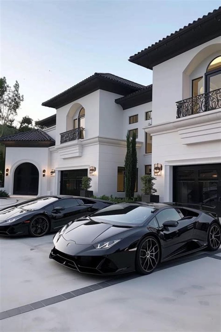 The Unique Name, Family, and Luxurious Lifestyle